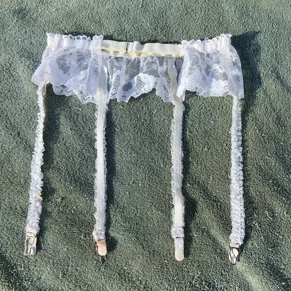Vintage Union Made Garter Belt Lingerie Pinup OS White Floral Lace Delicate Sexy - Picture 8 of 10